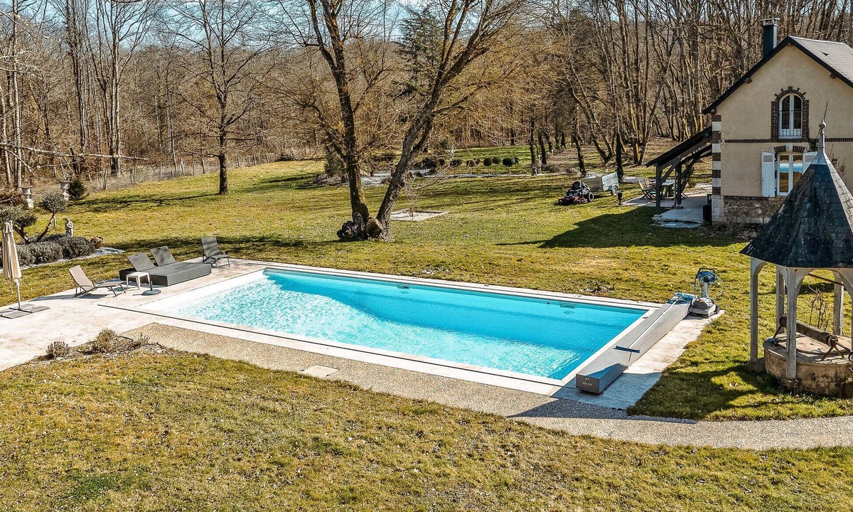 Gien House | Suite Charmilles avec piscine