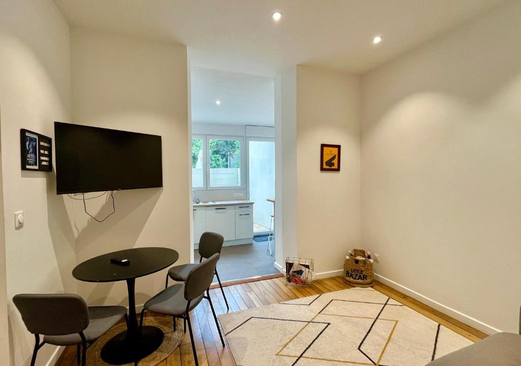 Hincmar Apartment | Suite Clovis 2