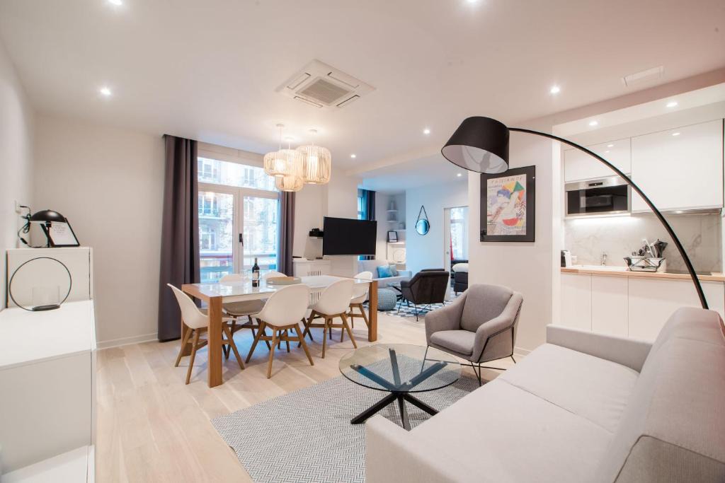 Saint-Thomas-d'Aquin Apartment | SUITE COCTEAU : au cœur de la Rive Gauche, neuf, design, 2/4/6 personnes