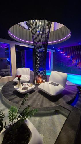 Coursan Apartment | Suite de luxe érotique chic