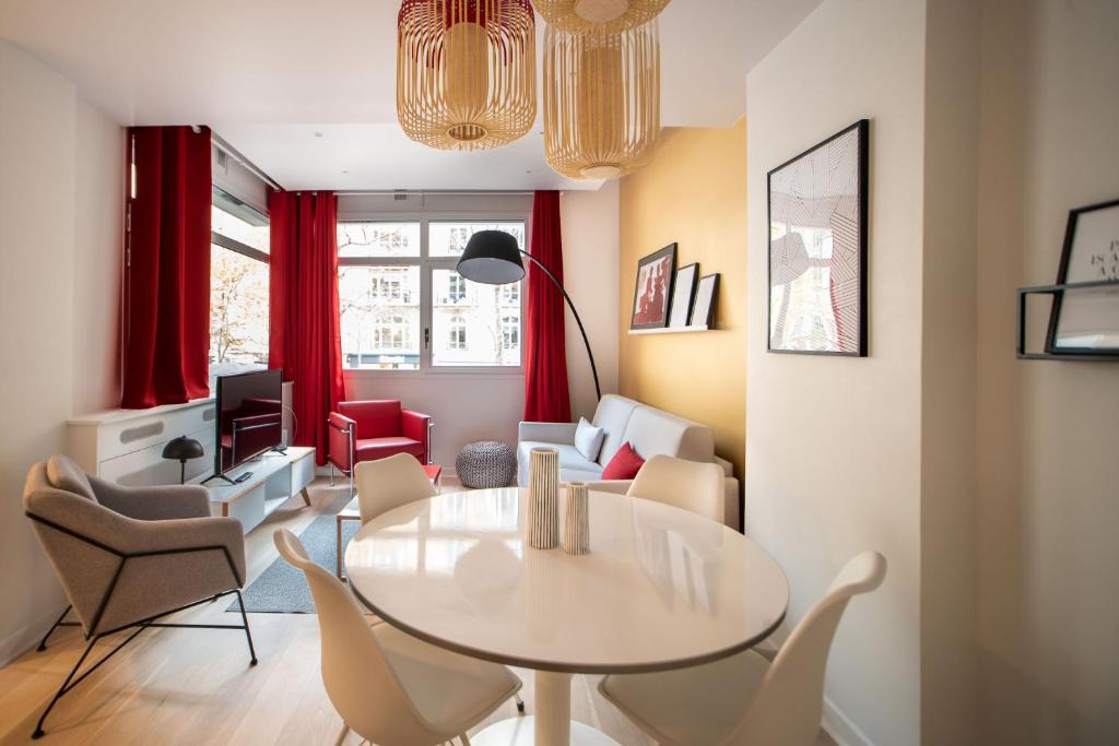 Saint-Thomas-d'Aquin Apartment | SUITE GIDE : au cœur de la Rive Gauche, neuf, design, 2/4 personnes