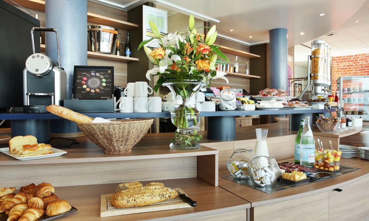 Saran Hotel | Suite - Home Orleans Saran