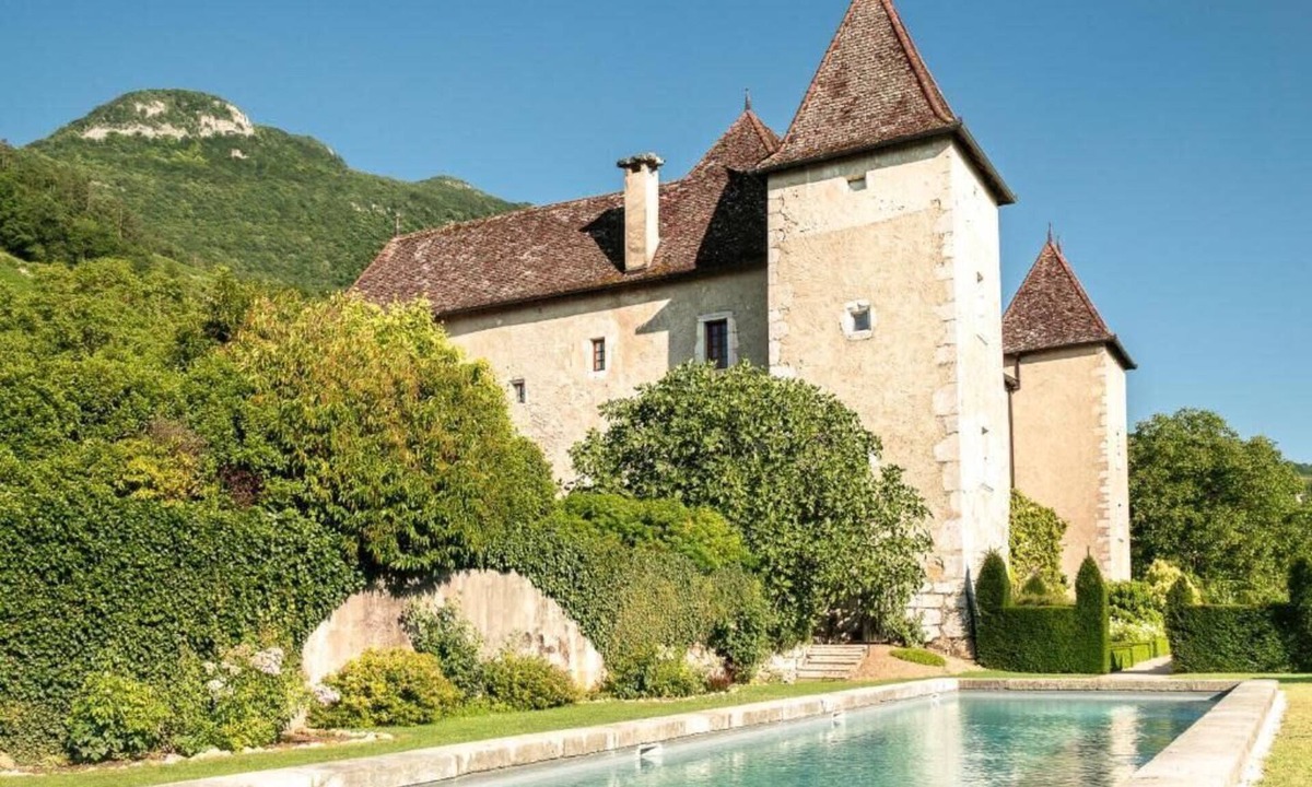 Jongieux Bed & Breakfast | Suite LA CHARDONNAY - Château de la Mar