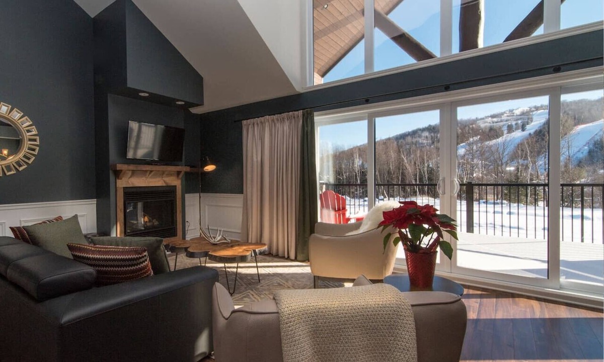 Saint-Sauveur Apartment | Suite luxueuse avec vue imprenable Ski in Ski out