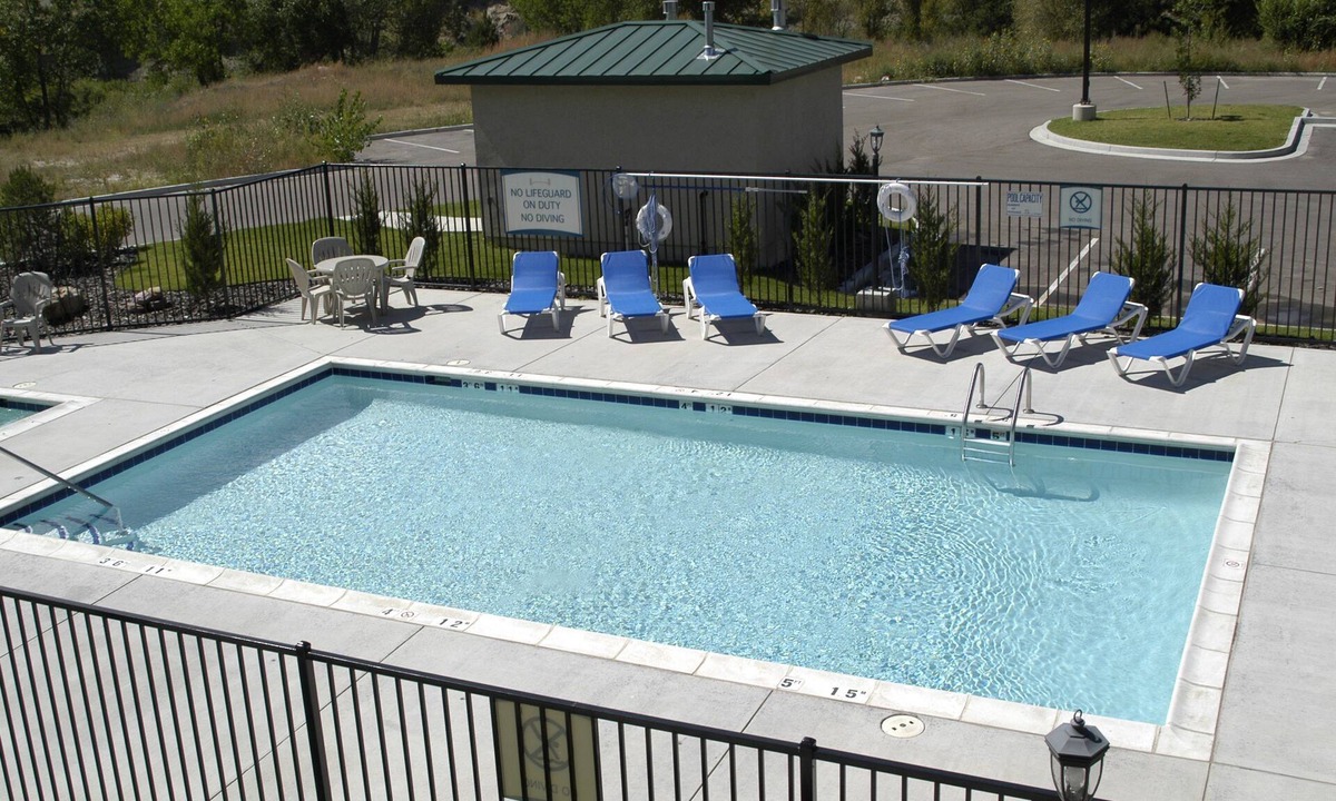 Briargate Condo | Suite Near Pikes National Forest | Outdoor Pool