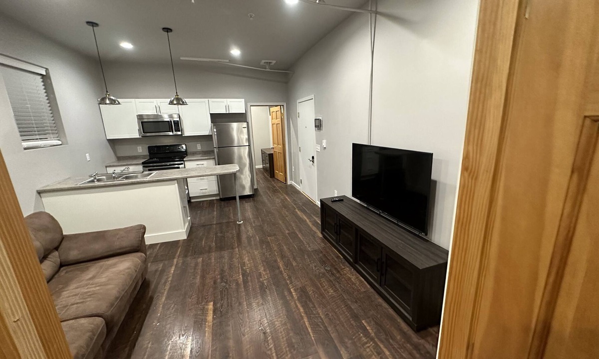 Frostburg Apartment | Suite on Main Street