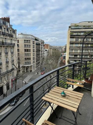 Auteuil Apartment | Suite Paris Tour Eiffel
