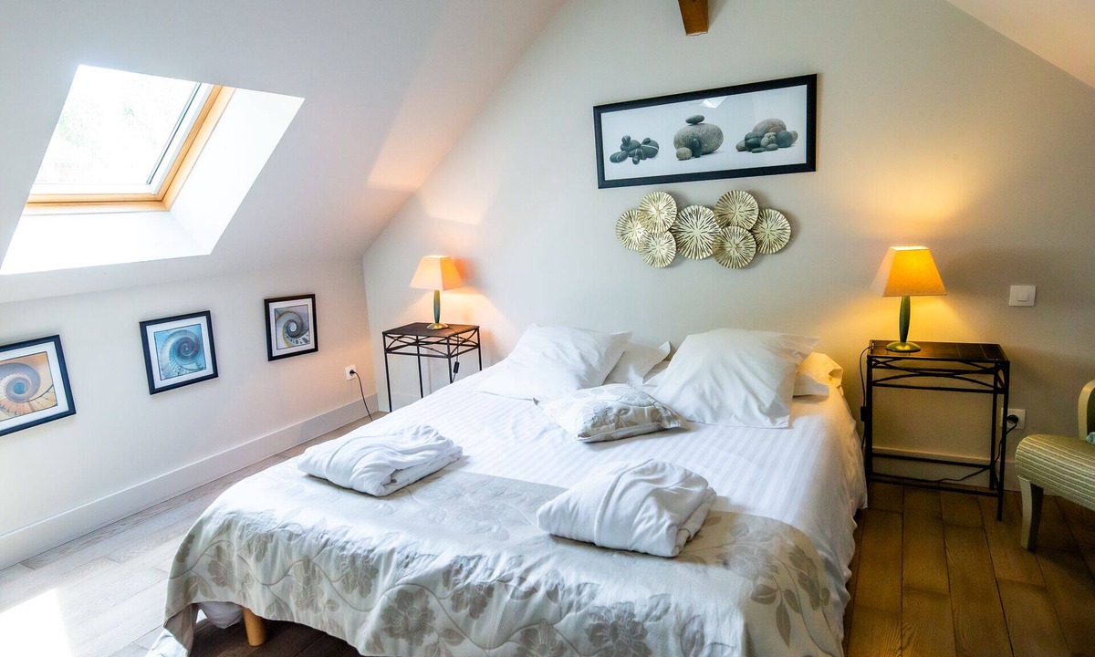 L'Oudon Bed & Breakfast | Suite "Piscine" 2-3pers with breakfasts, private swimming pool and access to the SPA