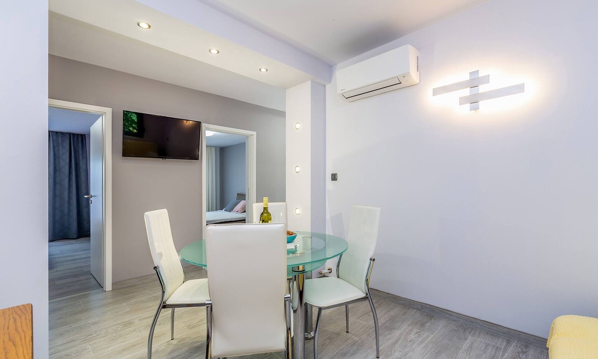 Malinska Hotel | Suite& Pool (without kitchen)