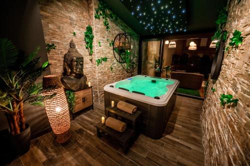 Arnaud Bernard Apartment | Suite Prestige - Jacuzzi - Luxe - Rooftop