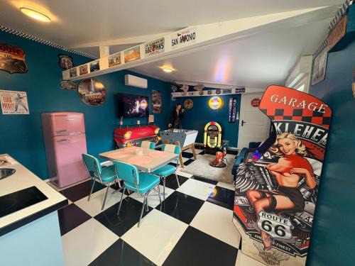 Biache-Saint-Vaast Apartment | Suite Rétro Chic avec Spa en Terrasse