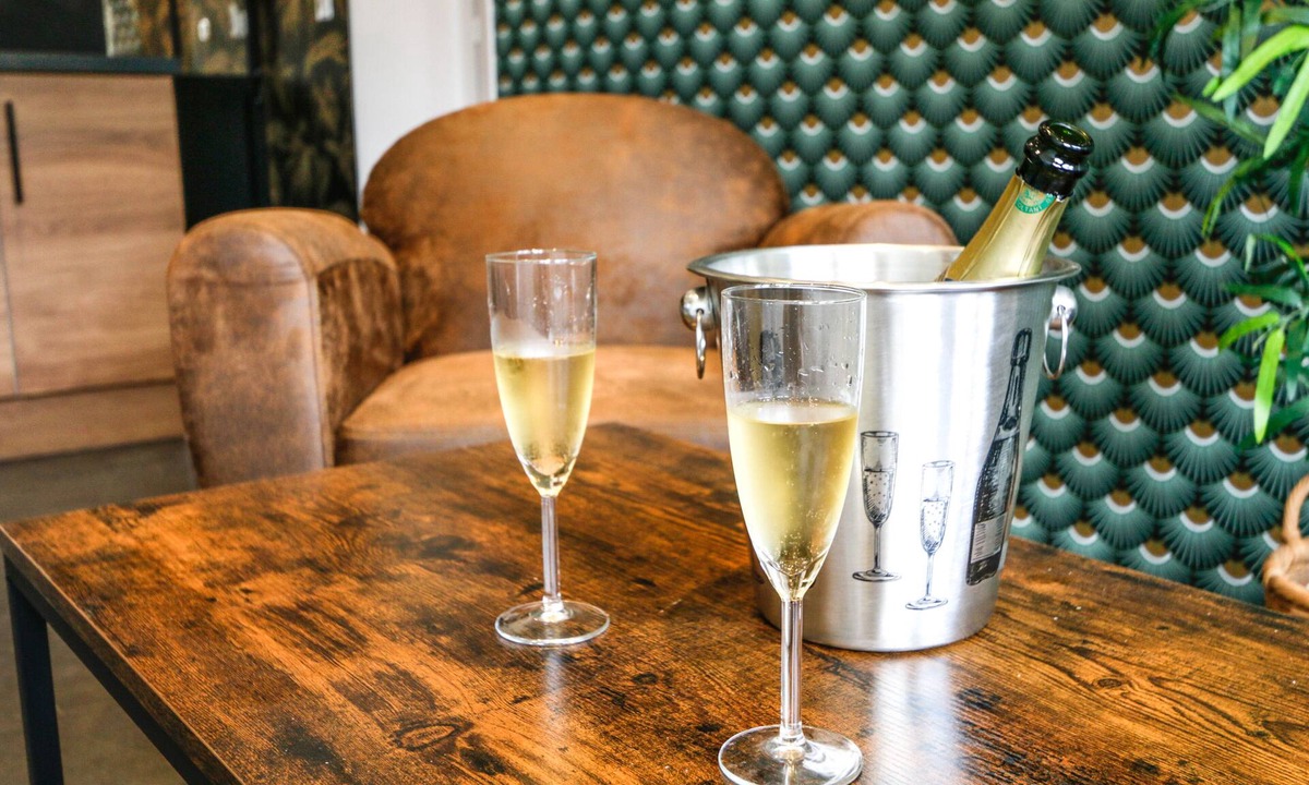 Pontavert Apartment | Suite Spa Privatif with Jacuzzi