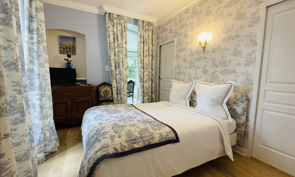 Aubin Bed & Breakfast | Suite-Traditional-Private Bathroom-Park view