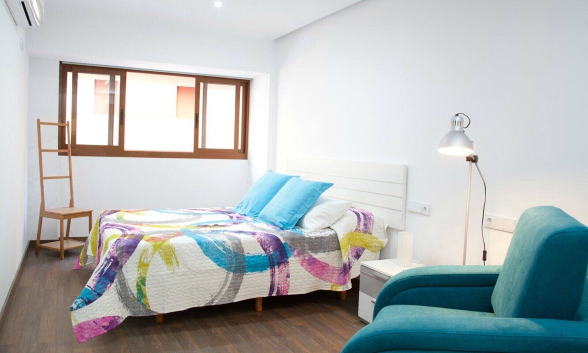 Ensanche Diputacion Apartment | Suites of Colors in the Center of Alicante