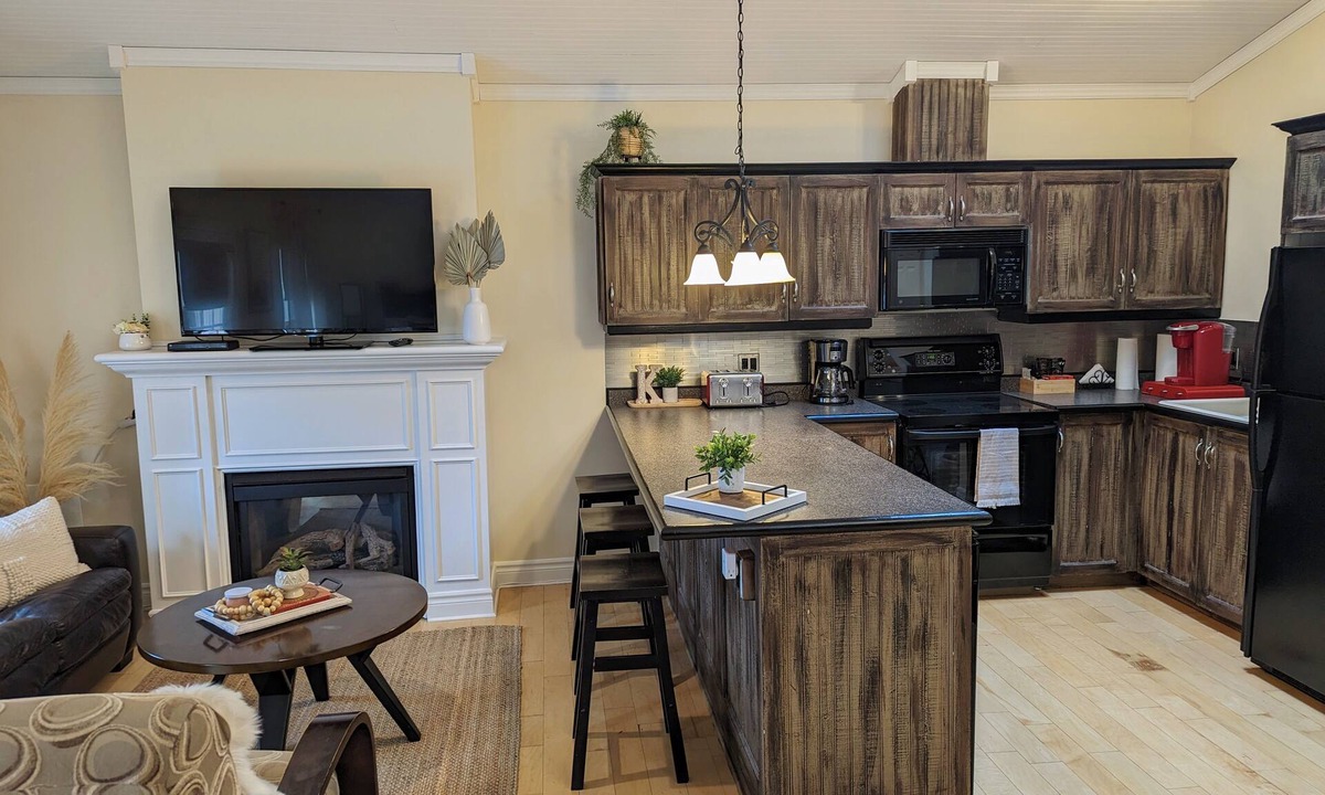 Old Town Historic District Apartment | Suites On King