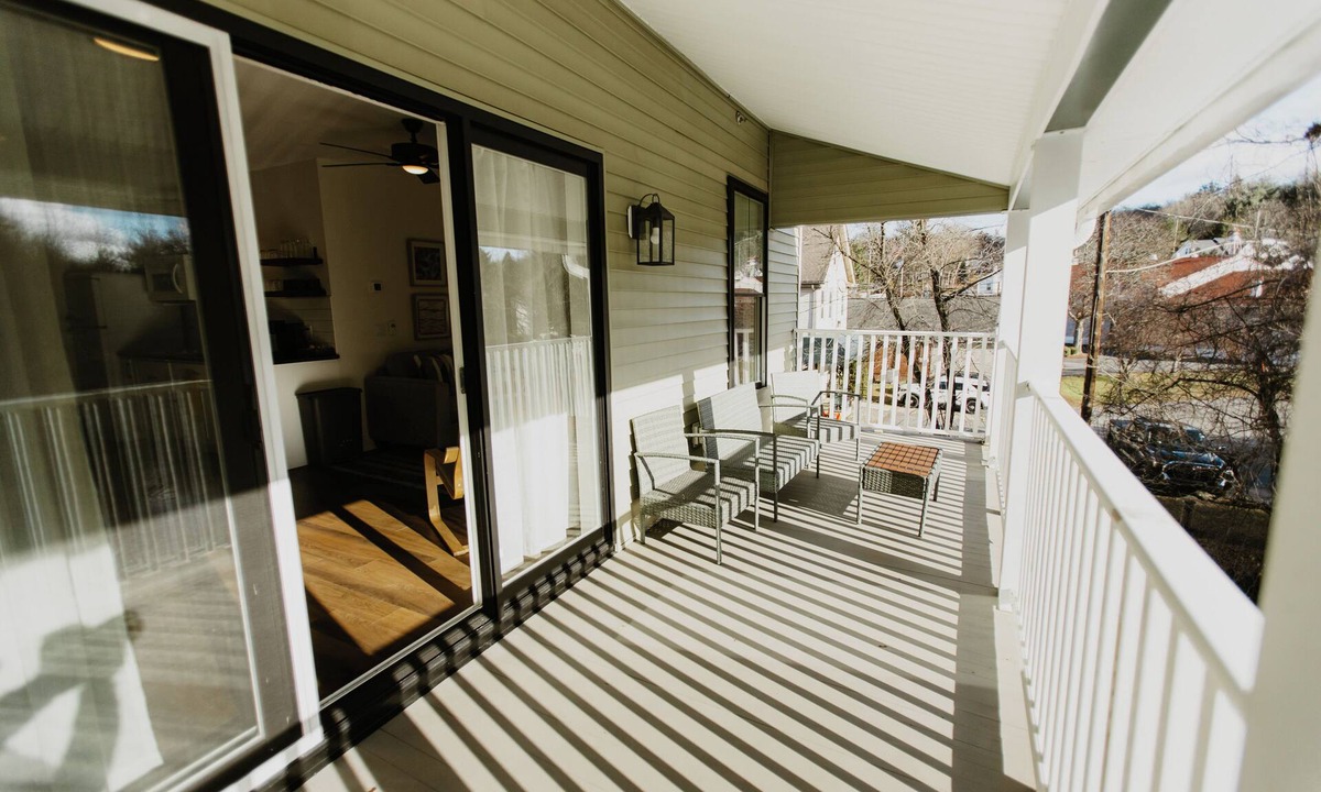 Dalton Apartment | Suites on Main - Unit 3