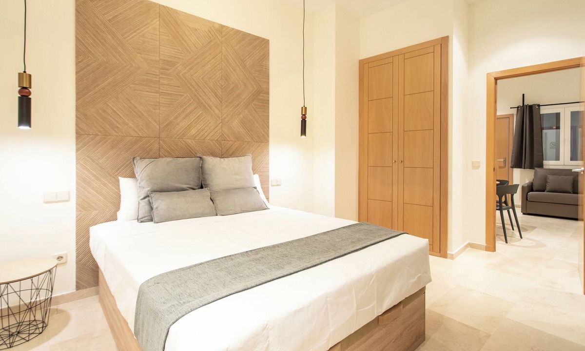 Sol Apartment | Suites You Opera