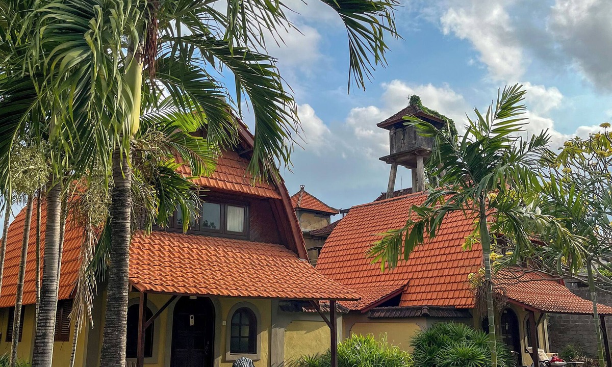 Downtown Kuta Hotel | Suji Bungalow