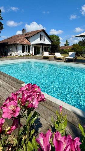 Lit-et-Mixe House | Sukha surf lodge