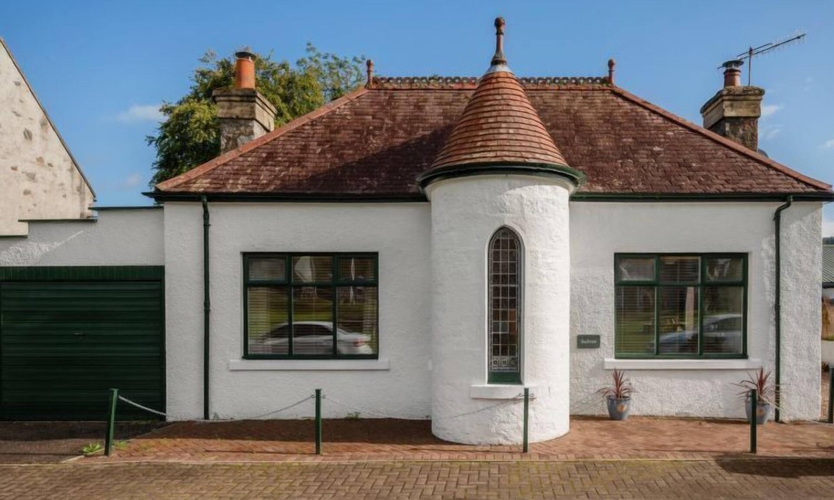 Drumnadrochit House | Sullivan by Interhome