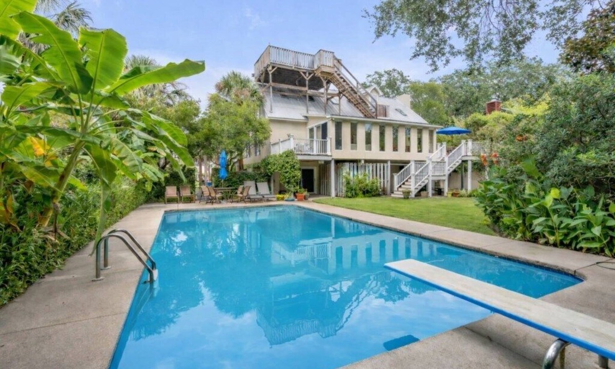 Sullivan's Island House | Sullivans Island Retreat