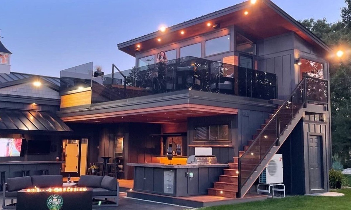 Seabrook House | Sully's Garage Par 3-Luxury Private Golf Experience