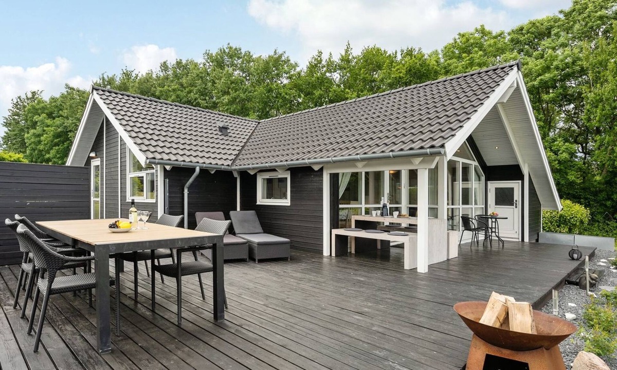 Mommark Strand House | "Sulo" - 500m from the sea by Interhome