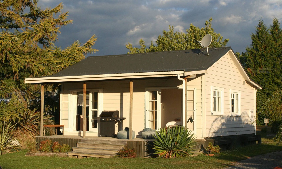 Raurimu Cottage | Summer and Ski Cottage