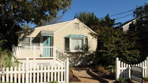 Cape May Point House | Summer Breeze