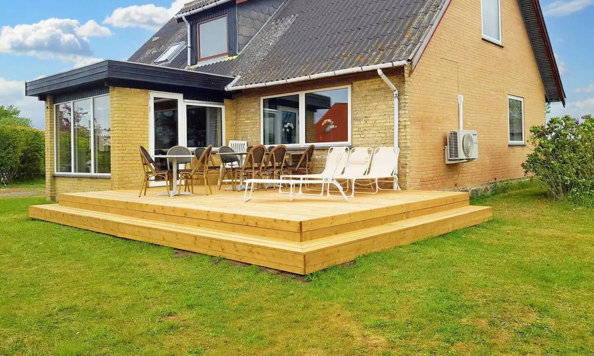 Maribo Villa | Summer cottage tucked away in coastal area