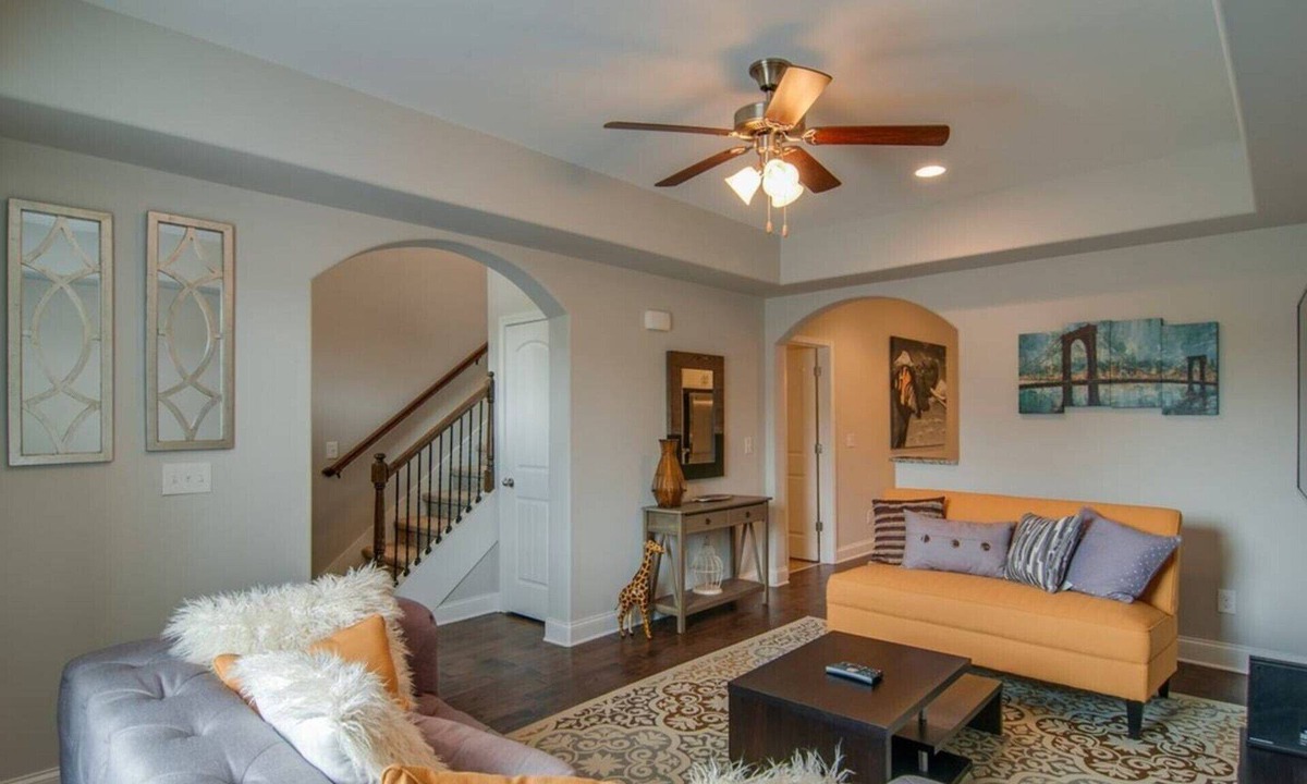 Bellevue House | Summer Fun! Happy & Chill in West Nashville!