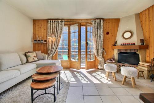 Champery House | Summer grill fun, above the village