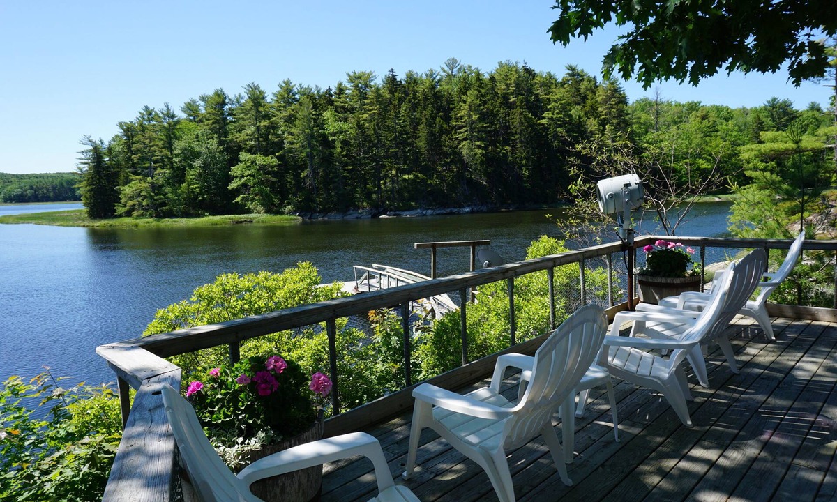 Arrowsic House | Summer Home with Deep Water Frontage and Dock