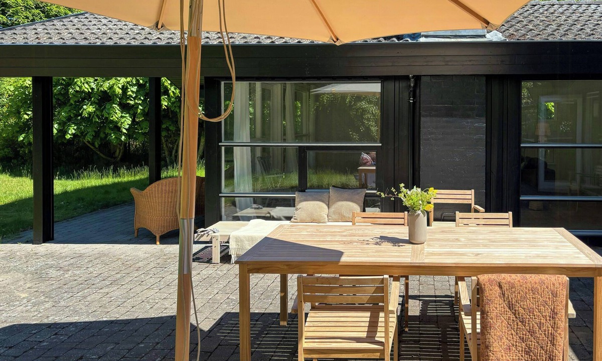 Udsholt Sand House | Summer house 100 meters from beach near Rågeleje