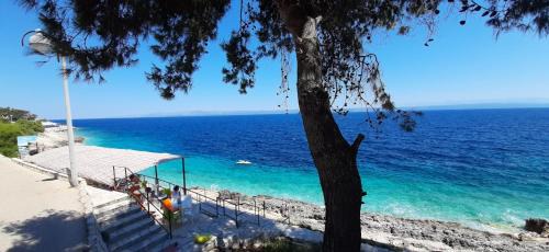 Prigradica Apartment | Summer House Bougainvillea by Dubrovnik Colors
