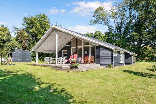 Haarby House | Summer House In Beautiful Nature In Brunshuse