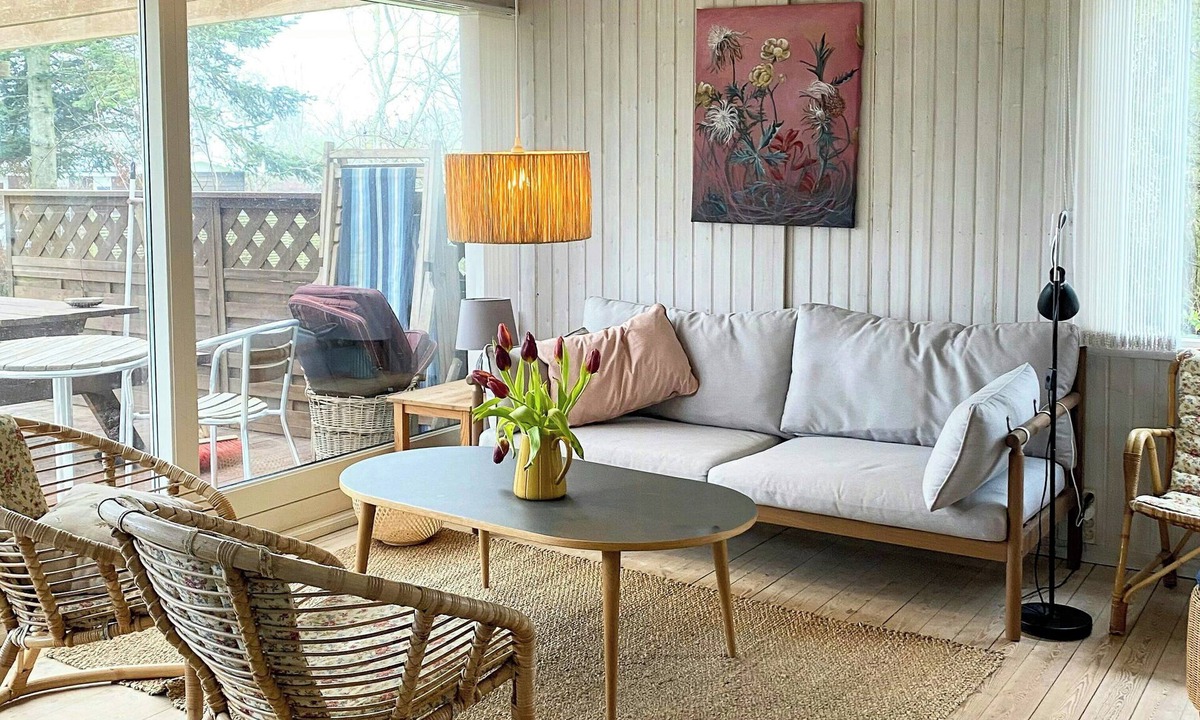 Saksild Strand House | Summer house near beach in Odder