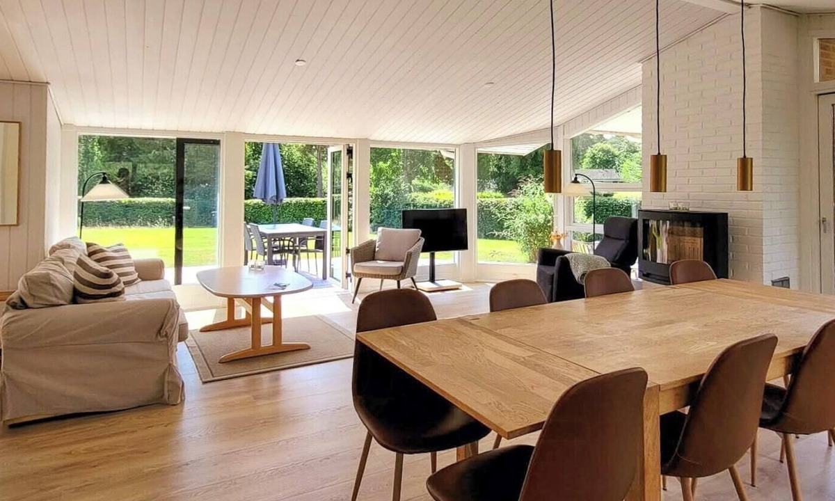 Helberskov House | Summer house with big canoo near Sminge Lake