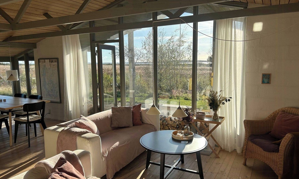 Thyholm House | Summer house with fields and fjord views