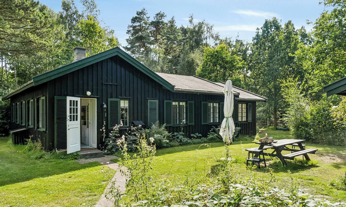 Rrvig House | Summer house with large nature plot in Rørvig