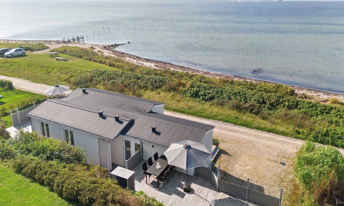 Assens House | Summer house with sea view in Assens