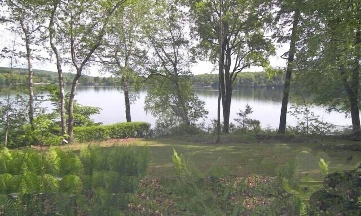 Lakeville Cottage | Summer Lake Cottage, private beach, Berkshire Hills, small village