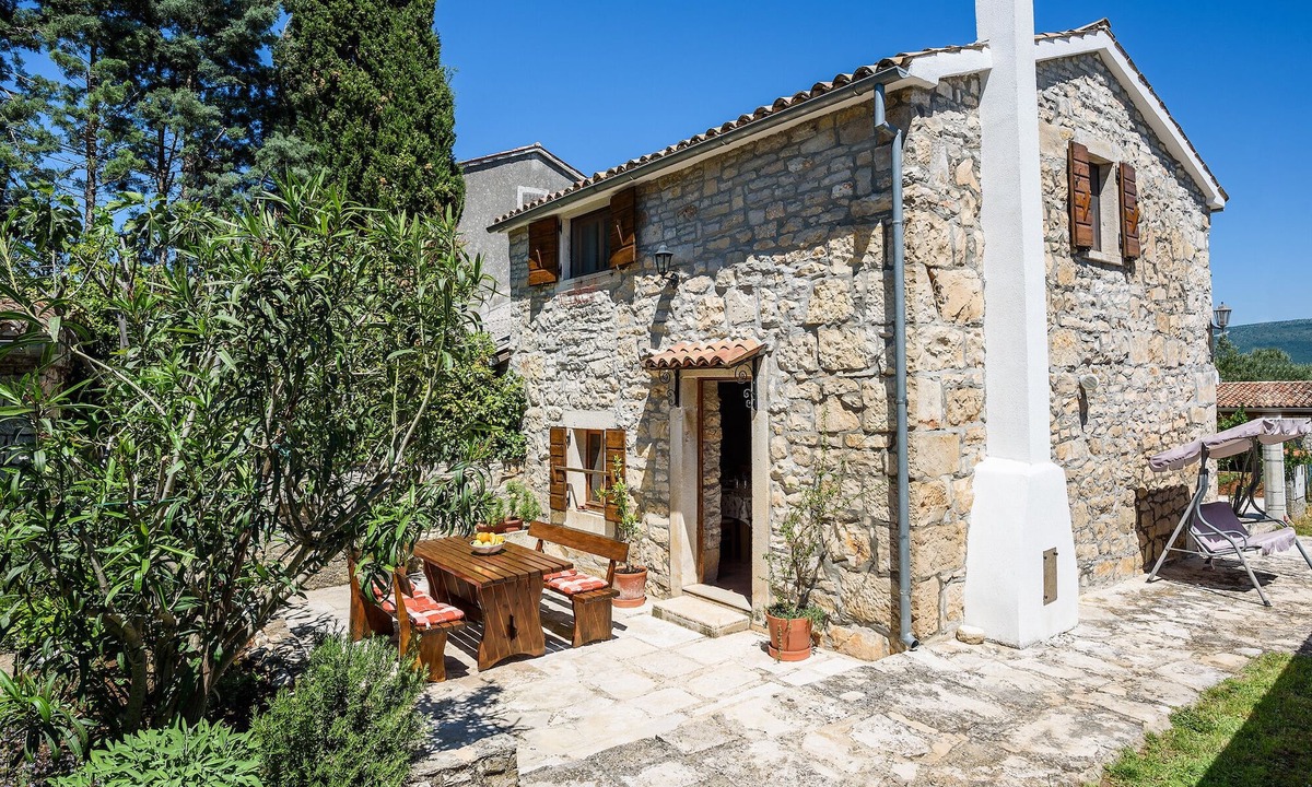 Rakalj House | Summer offer/holiday home Mara in stone/near the sea/quiet place/outdoor whirlpool