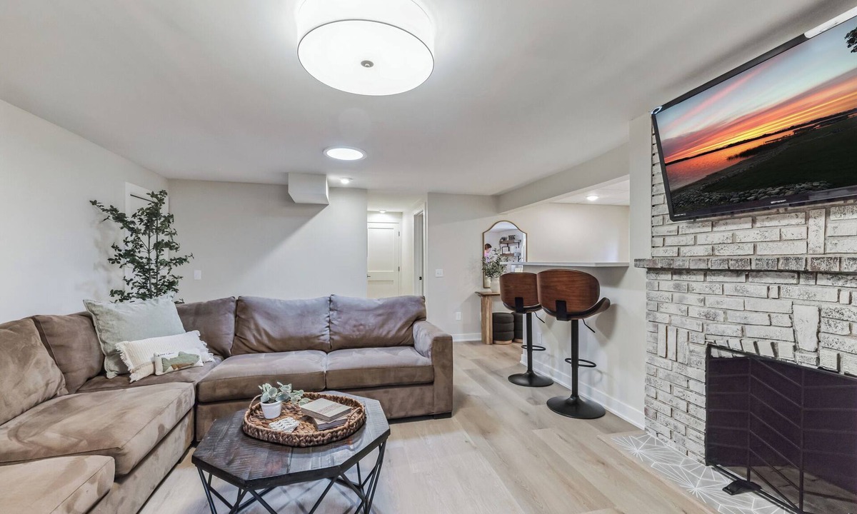 Minnetonka Apartment | Summer Openings - Lake Proximity - Brand New - Modern Pristine Comfort