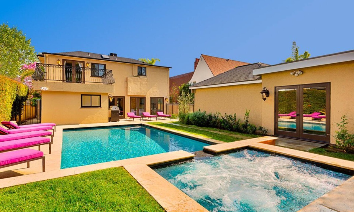 Los Feliz House | Summer Sun - Magnificent Hollywood Hills HtdPool Residence in Celebrity Enclave