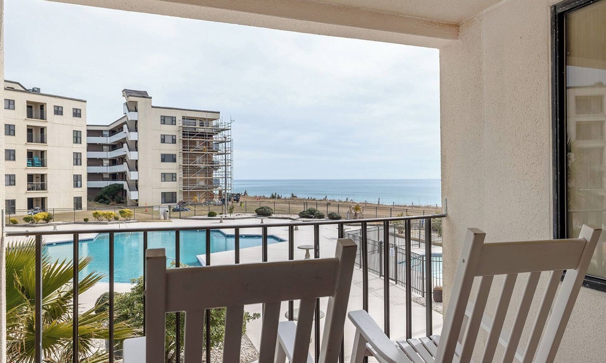 Indian Beach Condo | Summer Winds A-207 - Oceanfront 2nd Floor 3BR, 2BA - complex amenities!