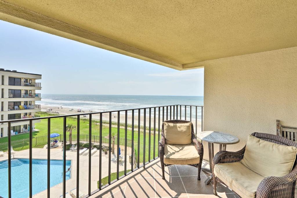 Indian Beach Apartment | Summer Winds Resort Condo with Ocean Views!
