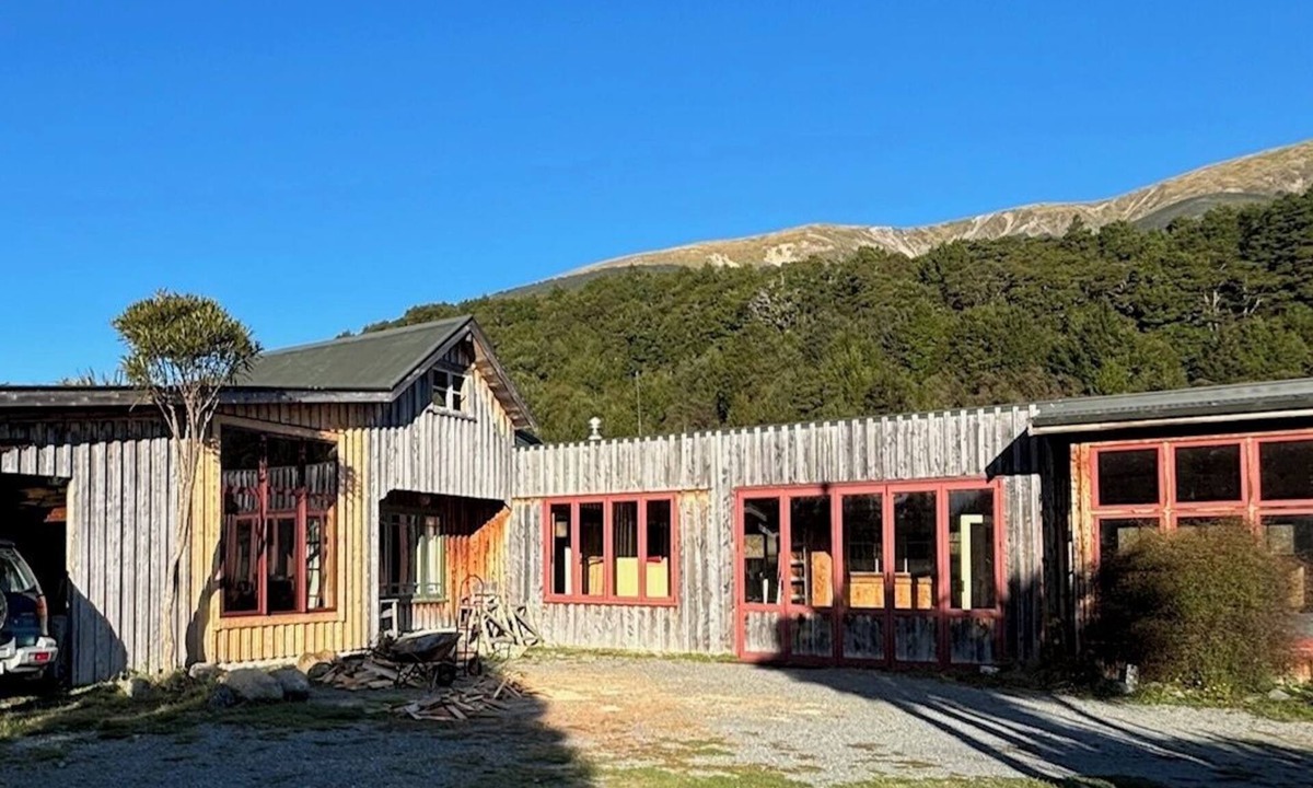 St. Arnaud House | Summerhouse Lodge, St Arnaud