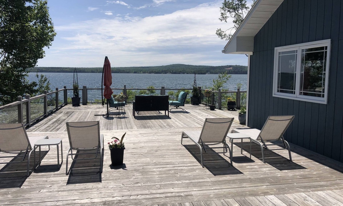Saint Croix Cottage | Summertime get away with beautiful water views!