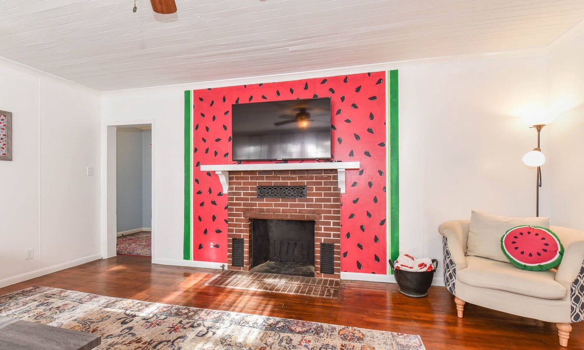 Richmond Hill House | Summertime near SAV, Fast EV Charger + Pets